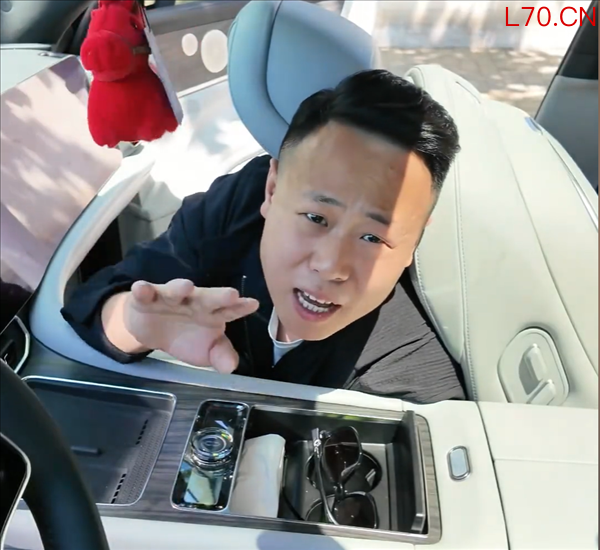 小艺操纵副驾座椅夹到小孩引热议 网友实测问界M9有防夹