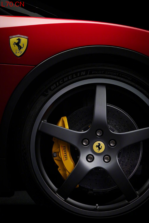 四电机马力超千匹 法拉利首款纯电动车Ferrari Luce发布：苹果味十足