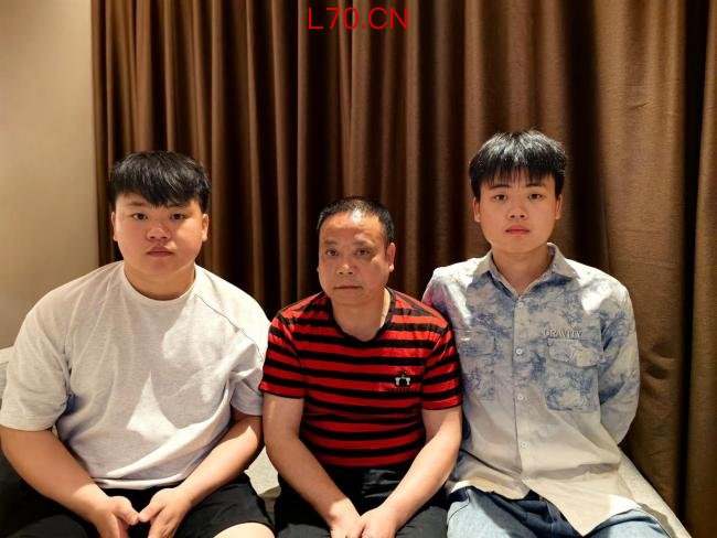 钟彬父亲曾每年都去梅姨同居老汉家