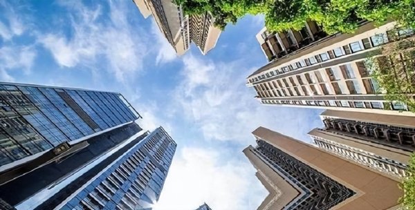 历史不会重演, 但会惊人相似: 中国房地产很大可能重走日本老路?